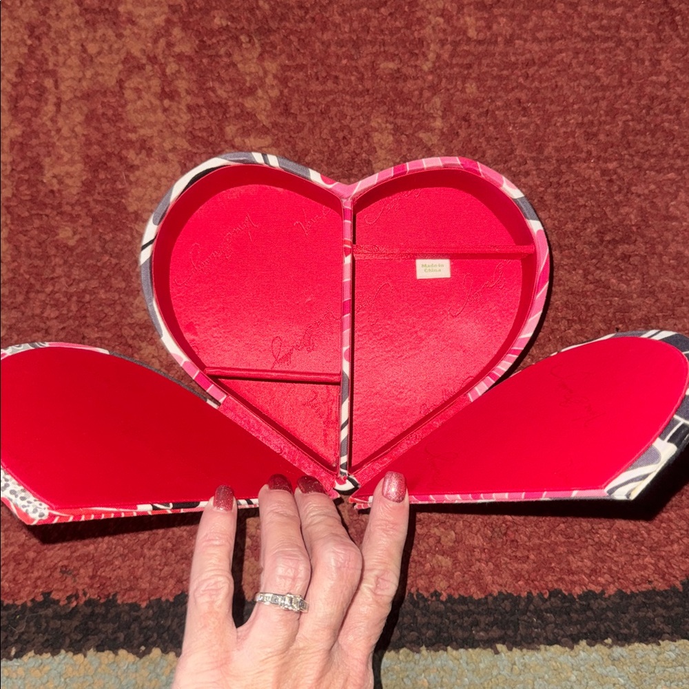 Vera Bradley Heart to Heart Jewelry Case‎ - Picture 2 of 5